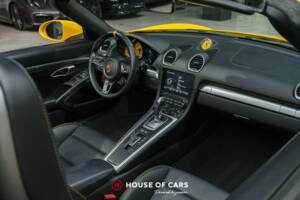 Immagine 17/25 di Porsche 718 Boxster S (2017)