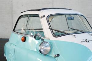Image 22/29 of BMW Isetta 300 (1962)