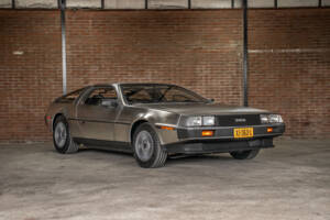 Image 2/66 of DeLorean DMC-12 (1981)