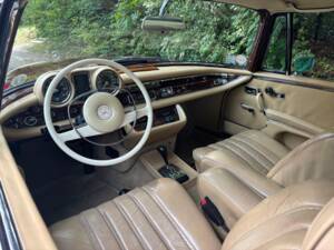Imagen 5/27 de Mercedes-Benz 280 SE 3,5 (1970)