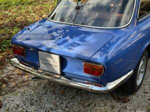 Bild 24/100 von Alfa Romeo Giulia GT 1300 Junior (1973)