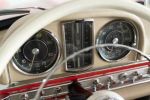 Image 38/47 de Mercedes-Benz 300 SL Roadster (1959)