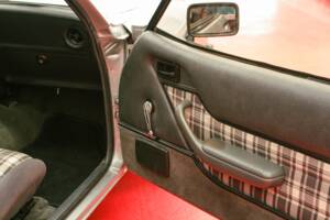 Image 33/34 of Ford Capri 2,8i (1981)
