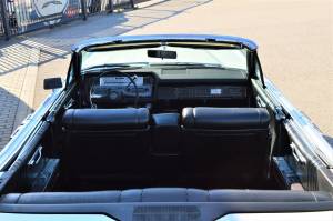 Image 26/50 of Lincoln Continental Convertible (1967)