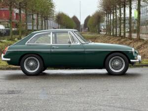 Immagine 3/40 di MG MGC GT (1968)