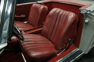 Image 12/50 of Mercedes-Benz 250 SL (1968)