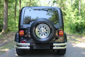 Bild 7/8 von Jeep Wrangler 2.5L (1992)