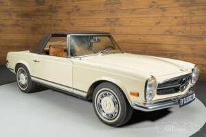 Image 14/19 de Mercedes-Benz 280 SL (1970)