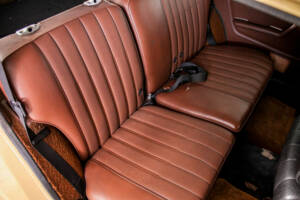 Image 10/33 de Mercedes-Benz 300 TD (1979)
