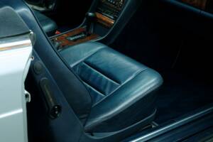 Image 39/50 of Mercedes-Benz 500 SEC (1982)