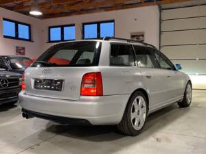 Bild 11/64 von Audi S4 Avant (2000)