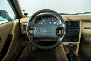 Immagine 8/50 di Audi 80 quattro  -  1.8S (1987)