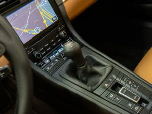 Image 8/12 of Porsche 911 Speedster (2019)