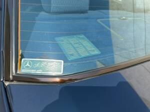 Bild 28/69 von Mercedes-Benz 190 E (1988)