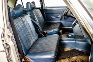 Afbeelding 6/50 van Mercedes-Benz 240 D (1976)