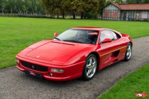 Bild 38/53 von Ferrari F 355 Berlinetta (1996)