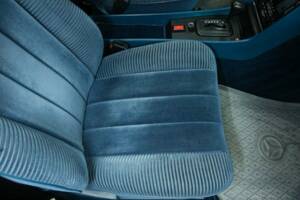 Image 23/29 of Mercedes-Benz 280 SE (1977)