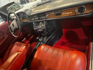 Image 7/21 of Mercedes-Benz 240 D 3,0 (1976)