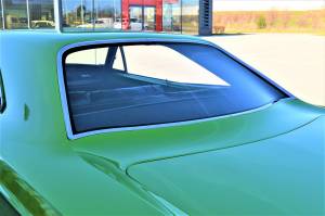 Image 26/43 of Plymouth Road Runner Hardtop Coupe (1968)