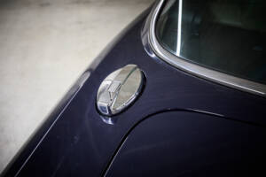 Image 20/97 of Daimler Double Six (1994)