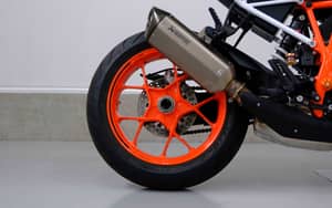 Image 8/83 of KTM 1290 Super Duke R (2018)