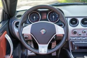 Image 39/40 of Alfa Romeo 8C Spider (2009)