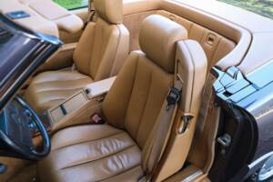 Image 47/50 of Mercedes-Benz 500 SL (1990)