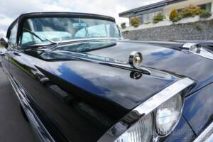 Image 38/77 of Ford Fairlane 500 Club Victoria (1958)