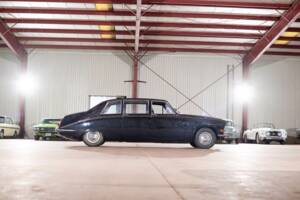 Image 8/70 of Daimler DS 420 (1976)
