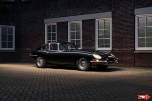 Image 1/4 de Jaguar Type E 4.2 (1966)