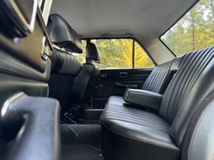 Imagen 20/28 de Mercedes-Benz 200 (1975)