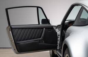 Image 19/29 of Porsche 911 Turbo 3.0 (1976)
