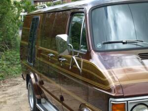 Immagine 15/143 di Dodge B 200 Sportsman (1978)