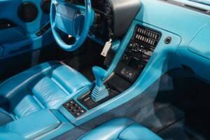 Image 14/33 of Porsche 928 GTS (1992)