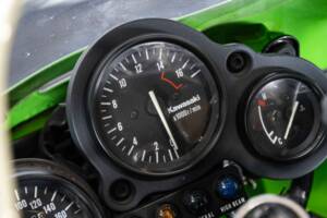 Image 32/40 of Kawasaki ZX-R 400 (1991)
