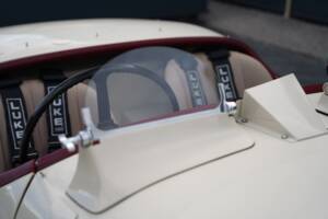 Image 39/50 of Jaguar XK 120 OTS (1950)