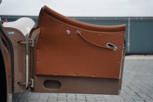 Image 24/50 of Jaguar XK 120 OTS (1950)