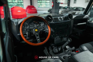 Image 16/25 of Land Rover Defender 90 (2013)