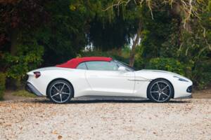 Bild 16/37 von Aston Martin Vanquish Zagato Volante (2017)