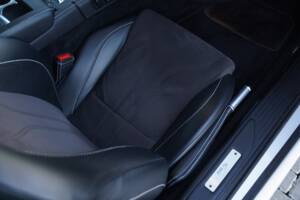 Immagine 19/50 di Aston Martin DBS (2011)