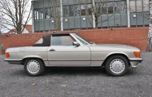 Image 6/29 of Mercedes-Benz 500 SL (1986)