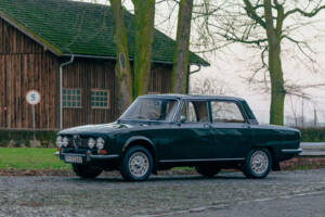 Image 24/78 of Alfa Romeo 1750 Berlina (1970)
