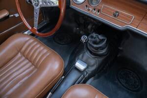 Image 61/83 of Alfa Romeo Giulia GT 1300 Junior (1968)