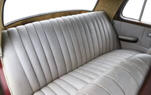 Immagine 17/34 di Mercedes-Benz 220 S (1957)