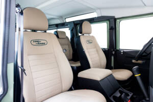 Image 18/36 of Land Rover Defender (2016)