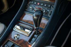 Image 20/50 of Bentley Azure Mulliner (1996)