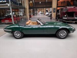 Image 3/29 de Jaguar Type E V12 (1975)