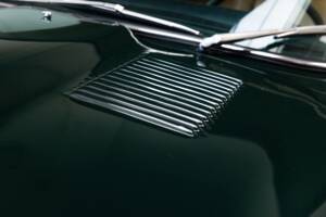 Image 19/26 de Jaguar Type E V12 (2+2) (1971)