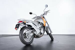 Imagen 4/38 de Aprilia Motò 650 (1996)