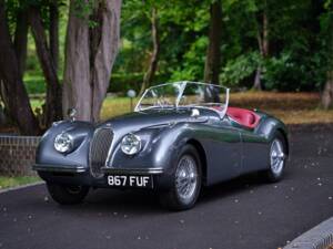 Image 9/33 of Jaguar XK 120 OTS (1951)